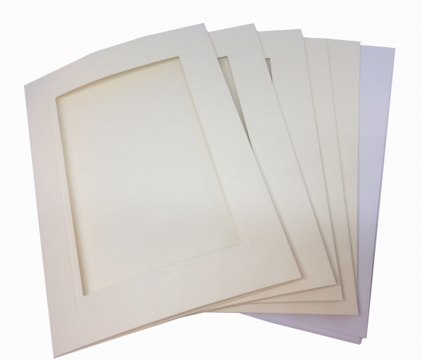 Pack of 5 White Rectangular Aperture Cards and Envelopes